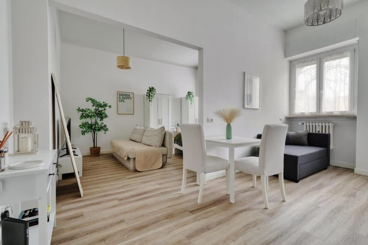 Oasis Suite - Subway 50 Meters Just 5 Minutes From Duomo Milano Ngoại thất bức ảnh