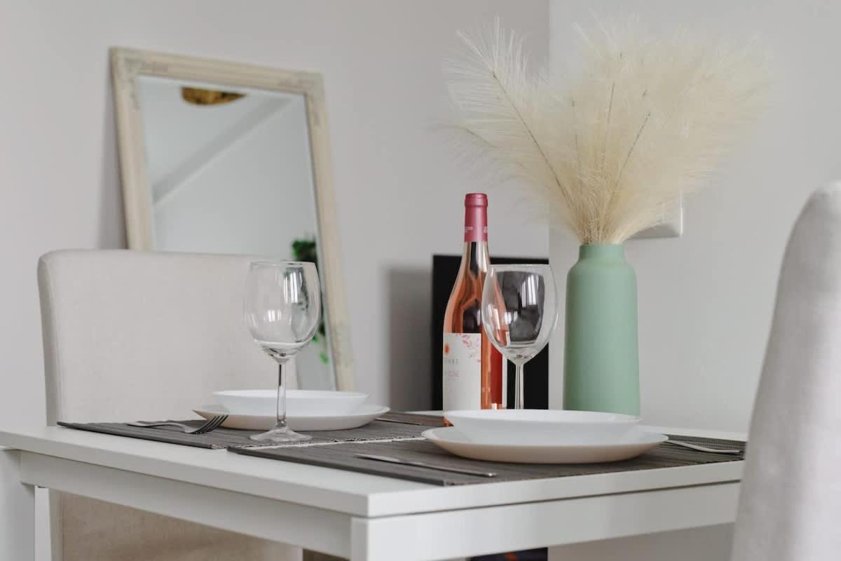 Oasis Suite - Subway 50 Meters Just 5 Minutes From Duomo Milano Ngoại thất bức ảnh