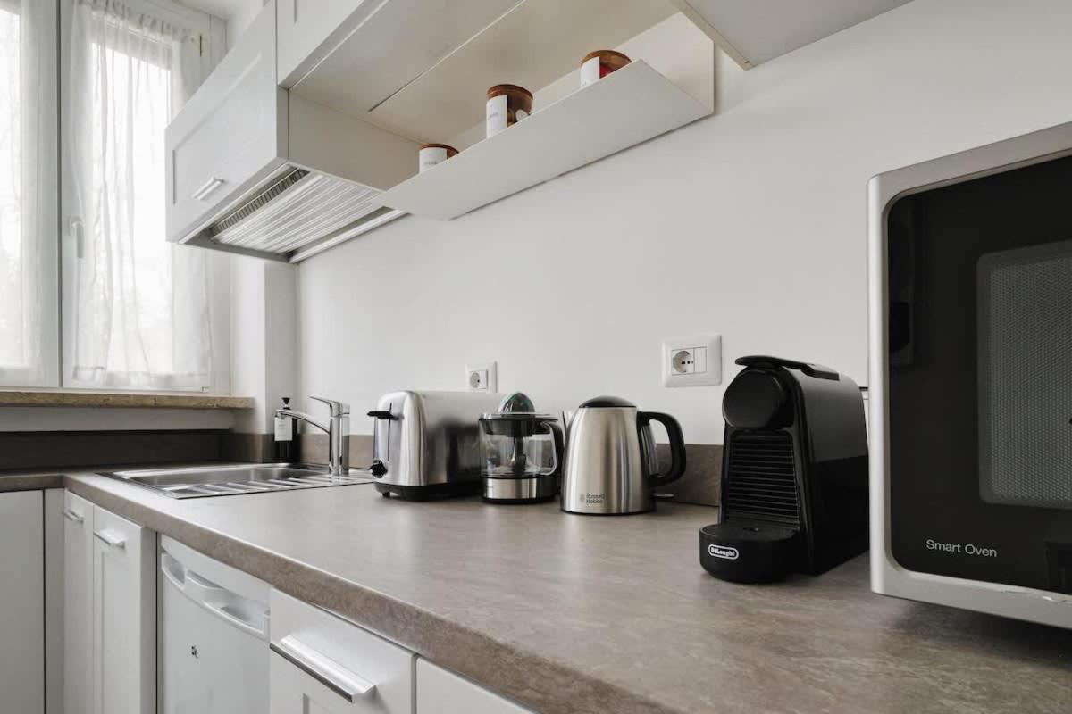 Oasis Suite - Subway 50 Meters Just 5 Minutes From Duomo Milano Ngoại thất bức ảnh
