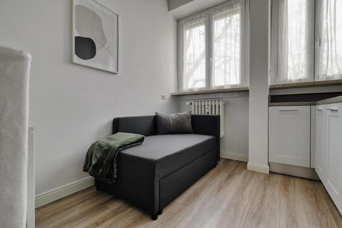 Oasis Suite - Subway 50 Meters Just 5 Minutes From Duomo Milano Ngoại thất bức ảnh