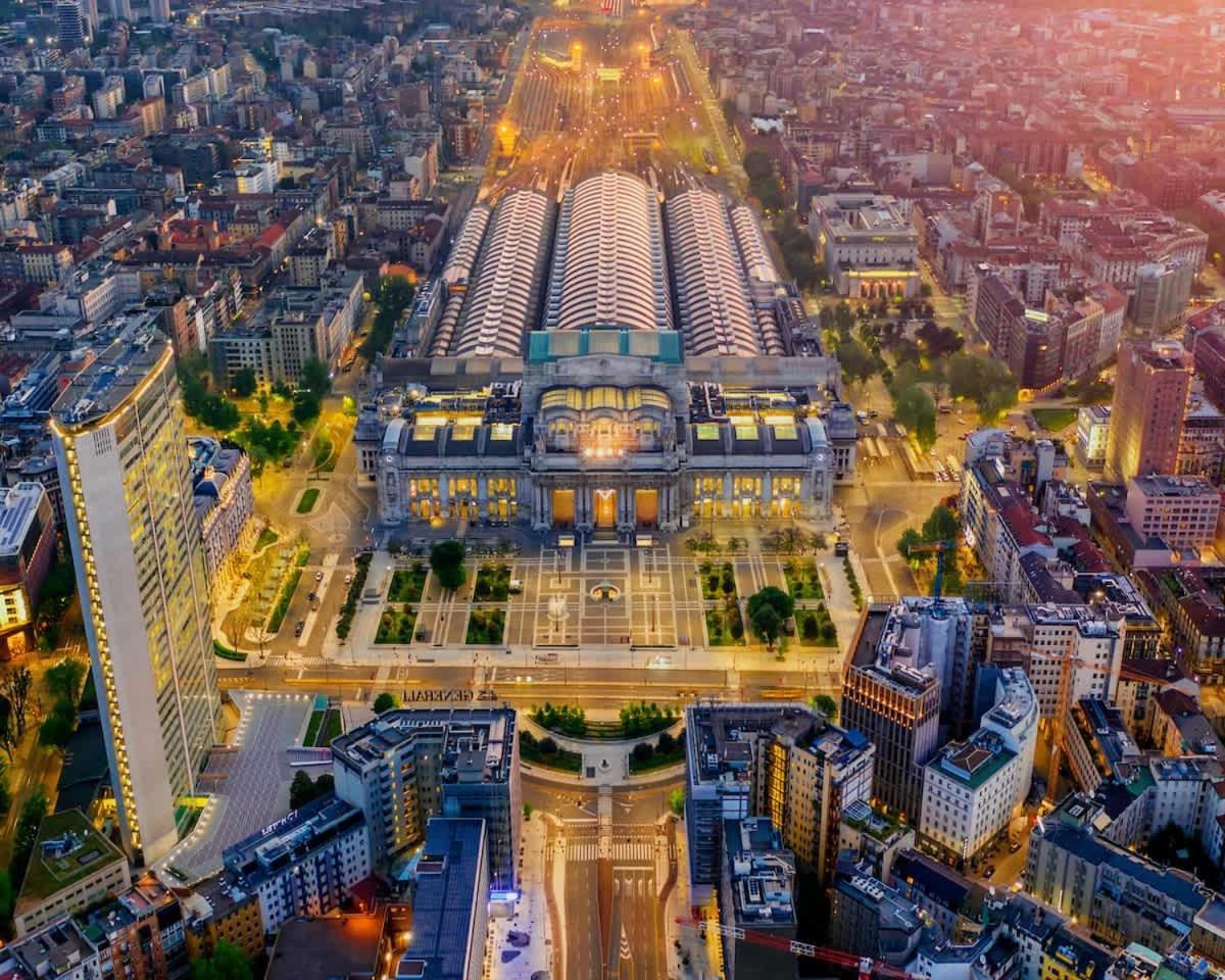 Oasis Suite - Subway 50 Meters Just 5 Minutes From Duomo Milano Ngoại thất bức ảnh